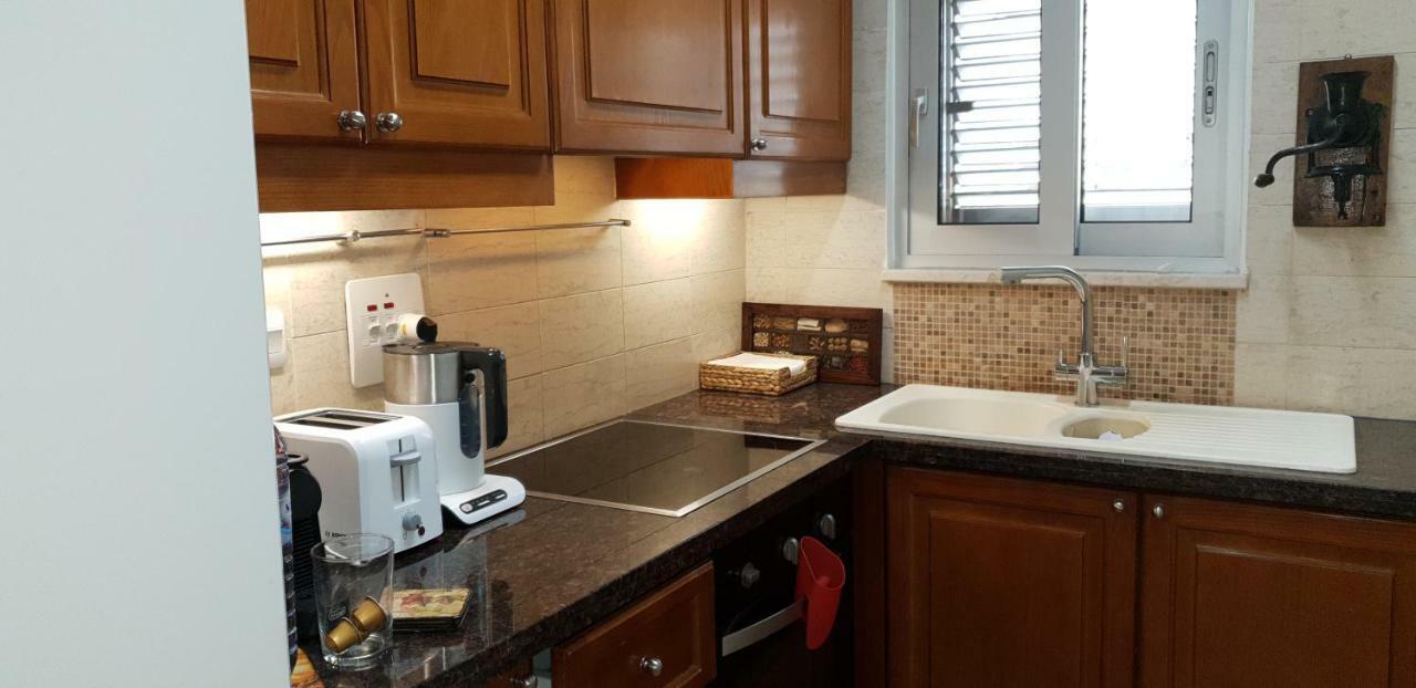 Poseidon'S Luxury Apartment Πάφος Εξωτερικό φωτογραφία